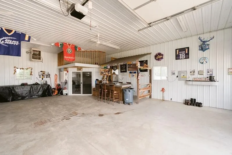 9199 50th Street NW Annandale, MN 55302
