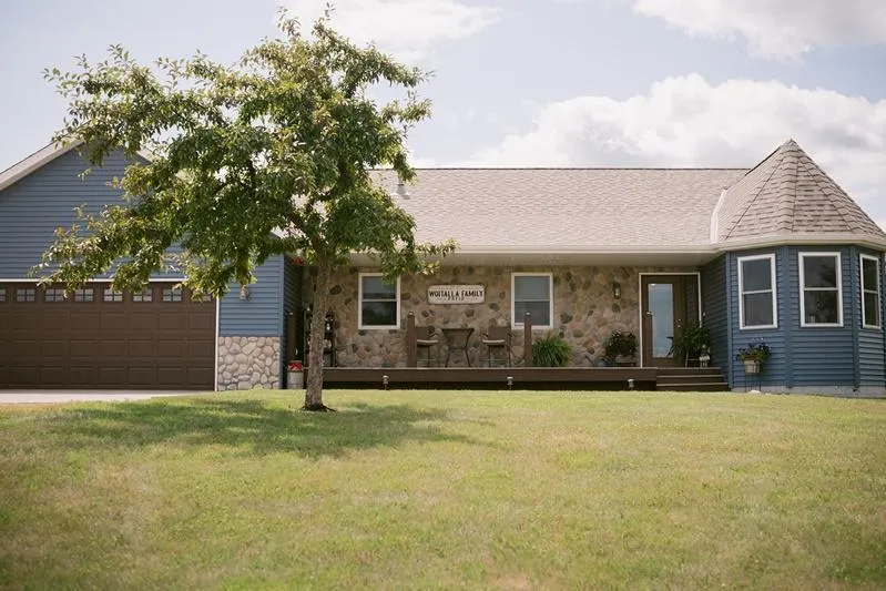 9199 50th Street NW Annandale, MN 55302