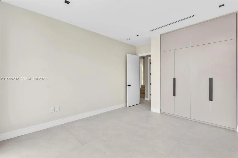 6020 Alton Rd Miami Beach, FL 33140