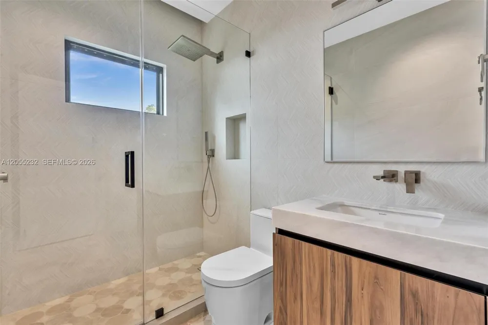 6020 Alton Rd Miami Beach, FL 33140