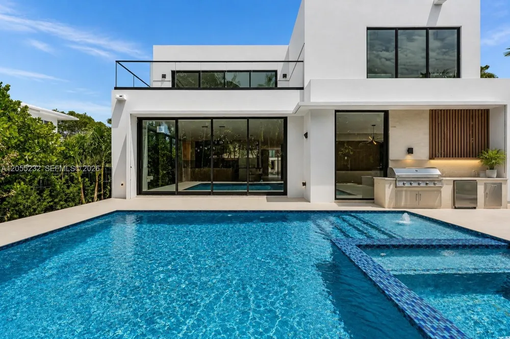 6020 Alton Rd Miami Beach, FL 33140
