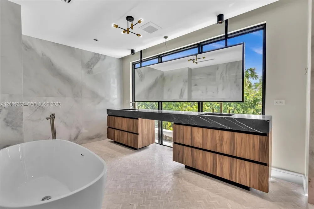6020 Alton Rd Miami Beach, FL 33140