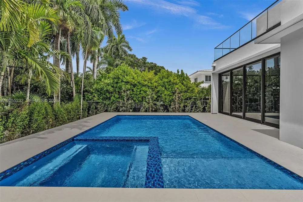 6020 Alton Rd Miami Beach, FL 33140