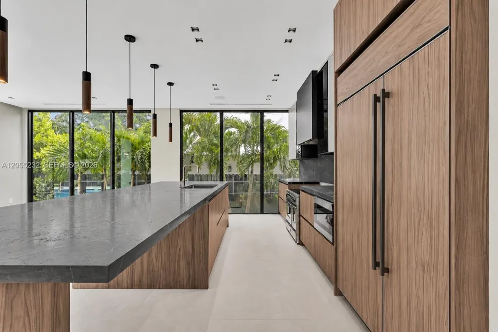 6020 Alton Rd Miami Beach, FL 33140