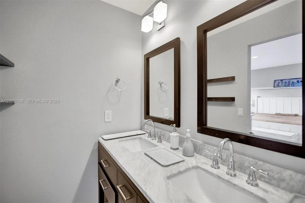 12471 NW 3 St #D2 Plantation, FL 33325