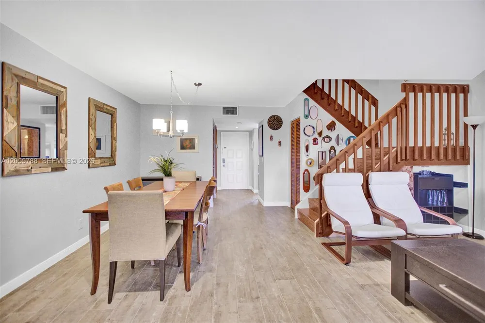 12471 NW 3 St #D2 Plantation, FL 33325