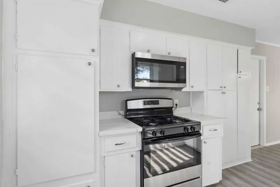 1853 El Mar Lane Seabrook, TX 77586