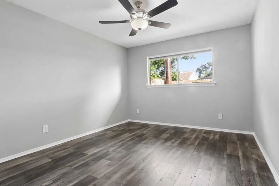 1853 El Mar Lane Seabrook, TX 77586