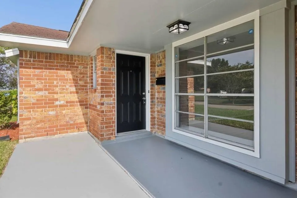 1853 El Mar Lane Seabrook, TX 77586