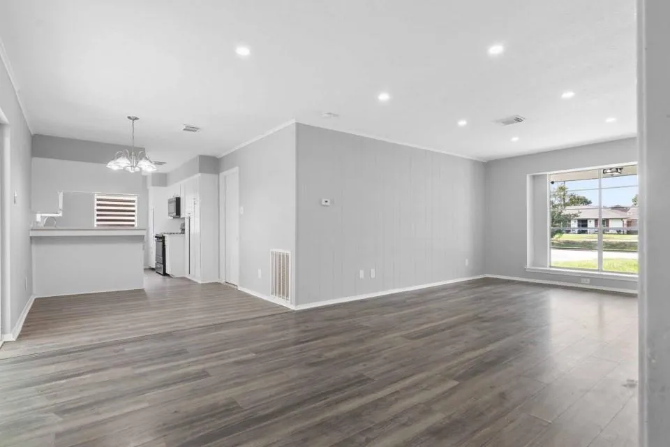 1853 El Mar Lane Seabrook, TX 77586