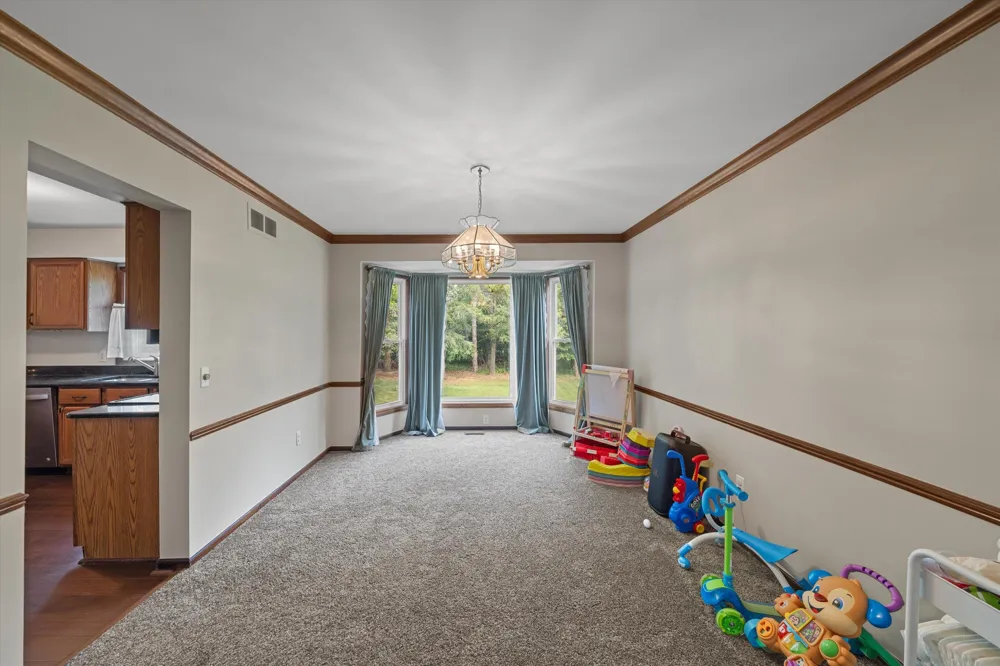 25872 Hunt Club Boulevard Farmington, MI 48335