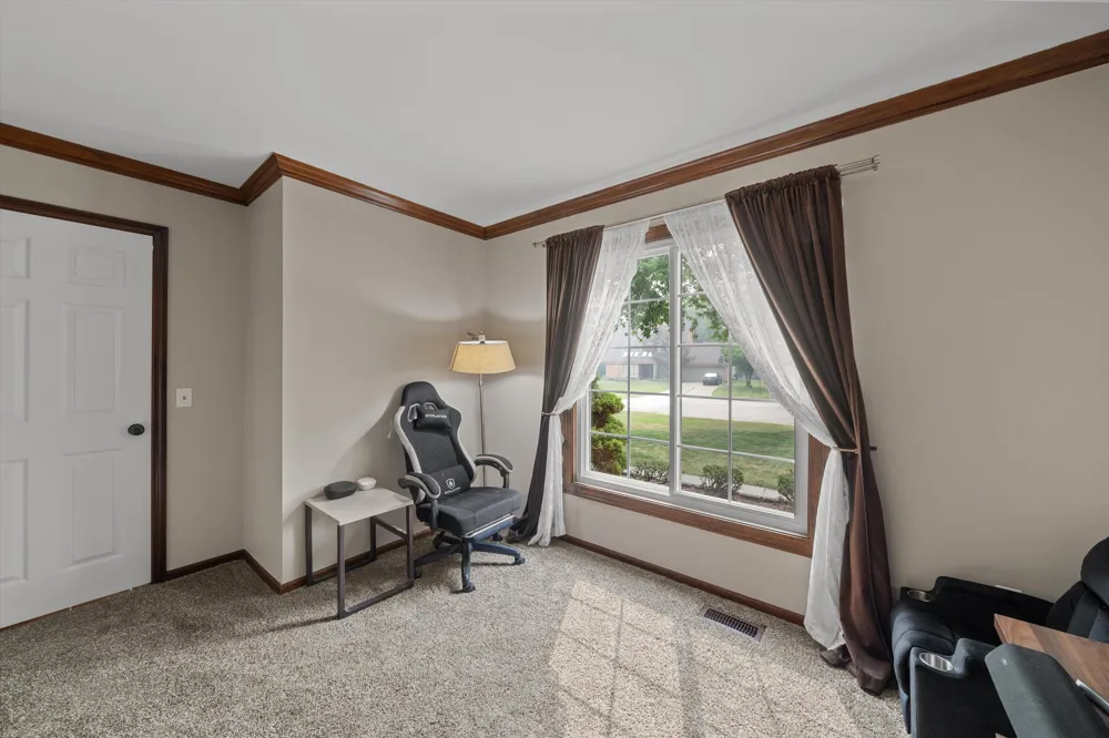 25872 Hunt Club Boulevard Farmington, MI 48335