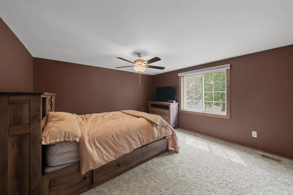 25872 Hunt Club Boulevard Farmington, MI 48335
