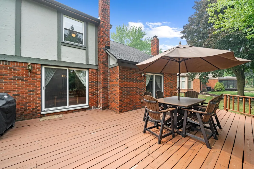 25872 Hunt Club Boulevard Farmington, MI 48335
