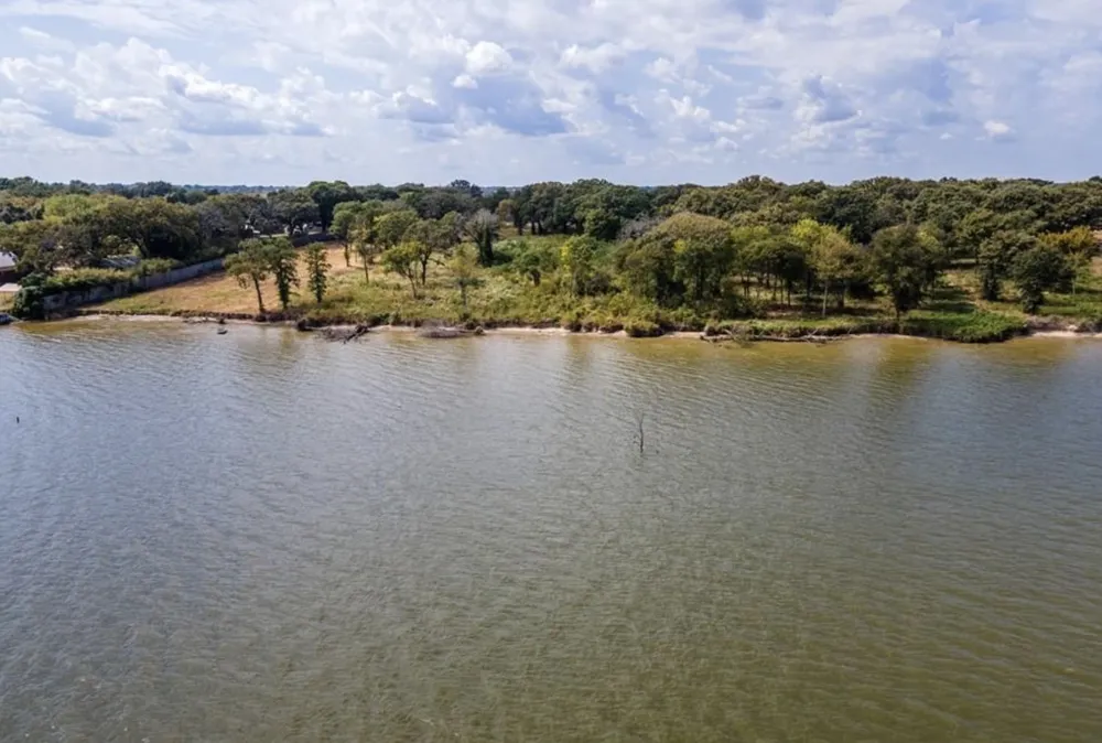 8967 Southern Shore Court Kemp, TX 75143