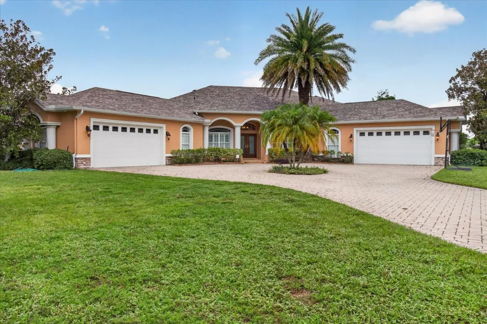 9427 EDDINGS ROAD Odessa, FL 33556