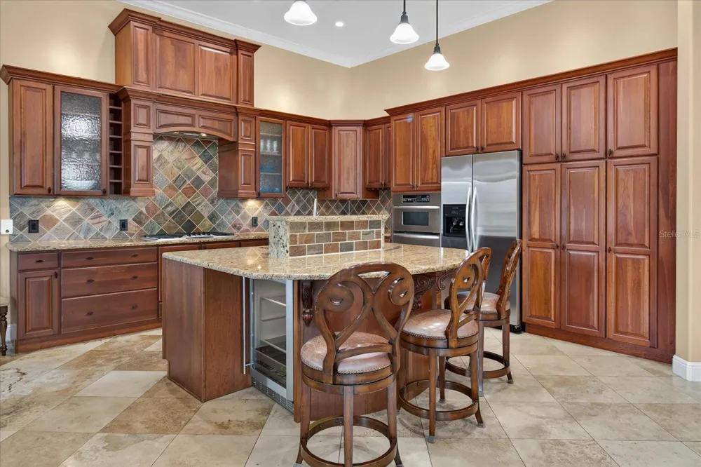 9427 EDDINGS ROAD Odessa, FL 33556