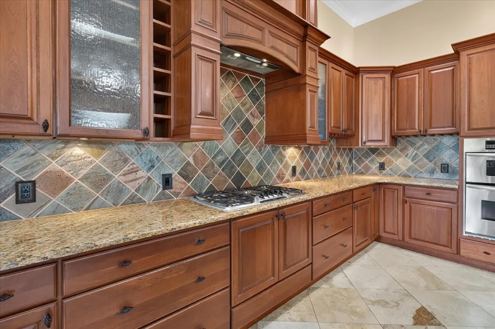 9427 EDDINGS ROAD Odessa, FL 33556