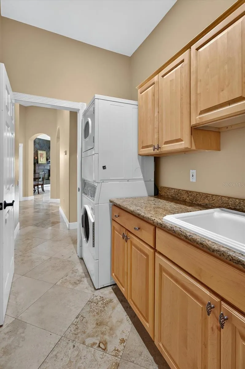 9427 EDDINGS ROAD Odessa, FL 33556