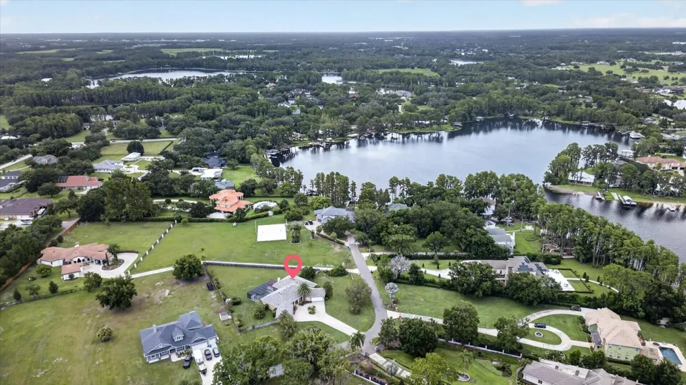 9427 EDDINGS ROAD Odessa, FL 33556