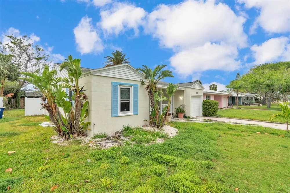 752 LANTANA AVENUE Clearwater Beach, FL 33767