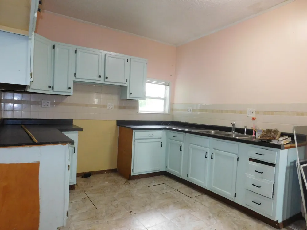 700 8th Street Three Rivers, MI 49093