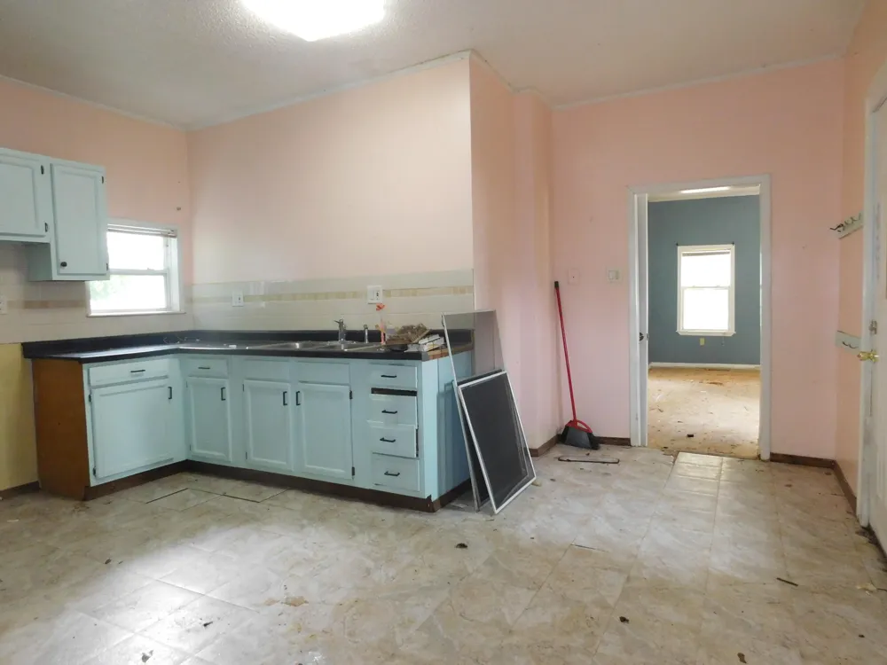 700 8th Street Three Rivers, MI 49093