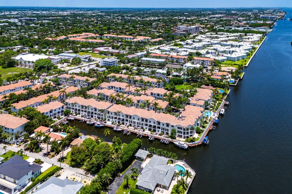 3030 WATERSIDE CIRCLE Boynton Beach, FL 33435