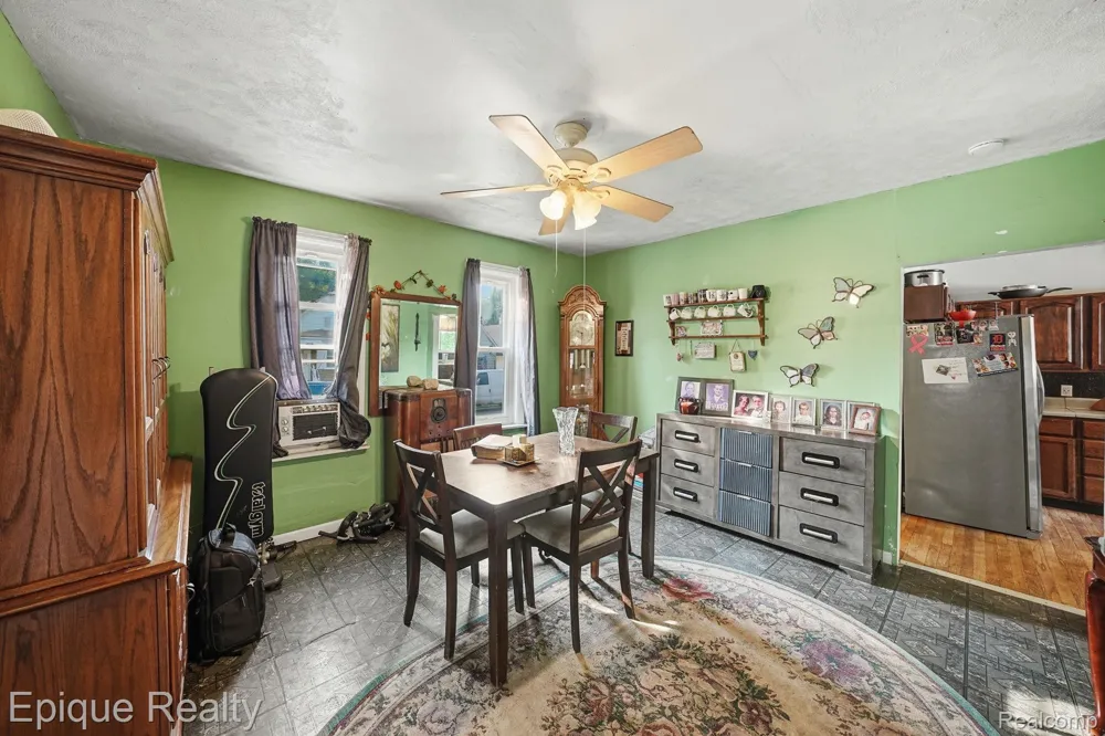 75 E Cicotte Street River Rouge City, MI 48218