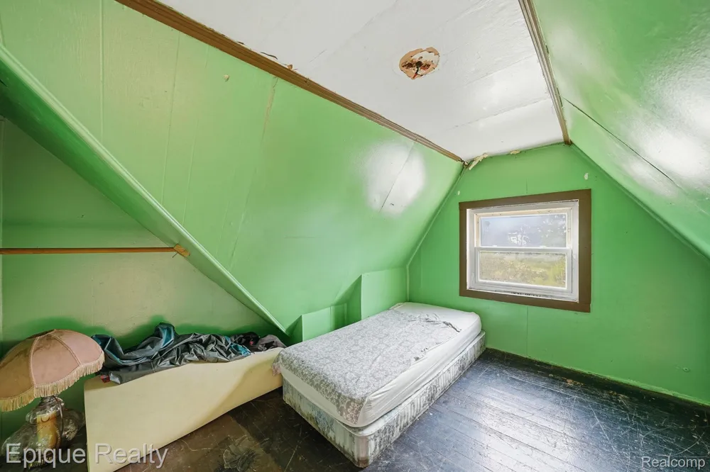 75 E Cicotte Street River Rouge City, MI 48218