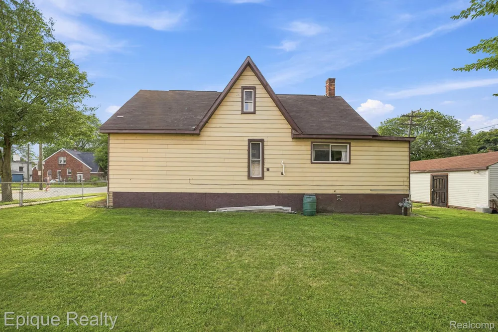 75 E Cicotte Street River Rouge City, MI 48218
