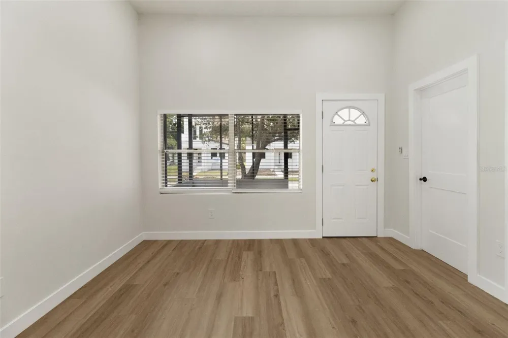 2329 W BEACH STREET Tampa, FL 33607