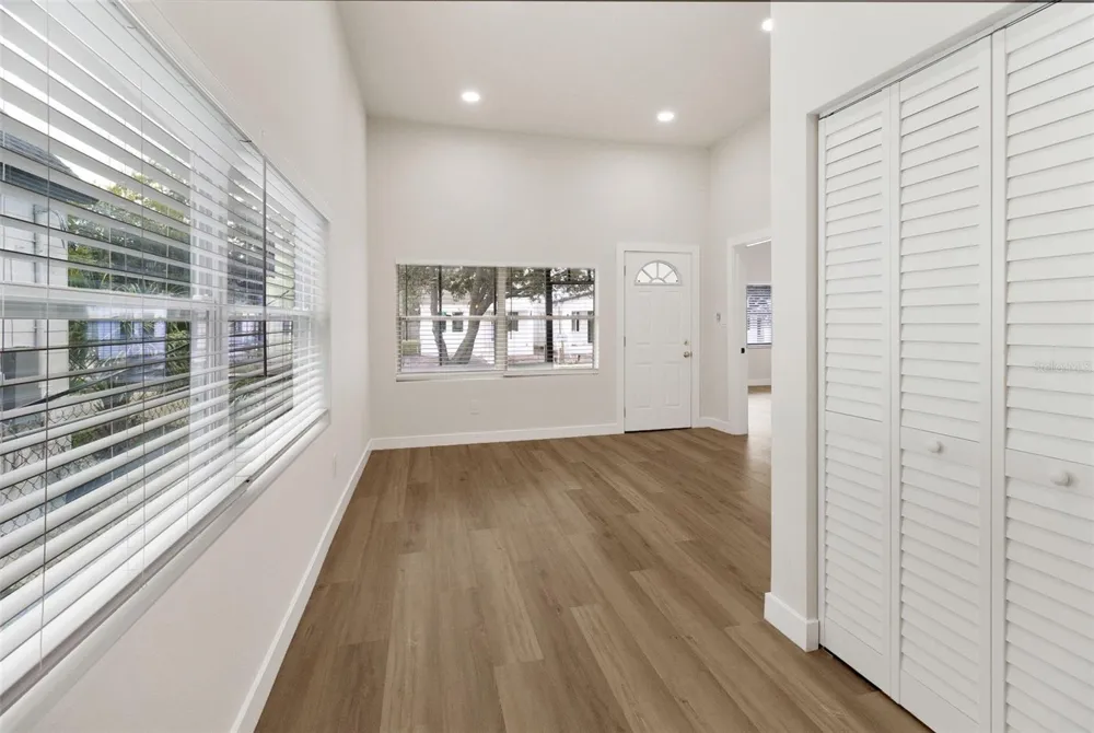 2329 W BEACH STREET Tampa, FL 33607