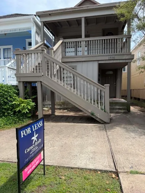 1709 Avenue L #UP