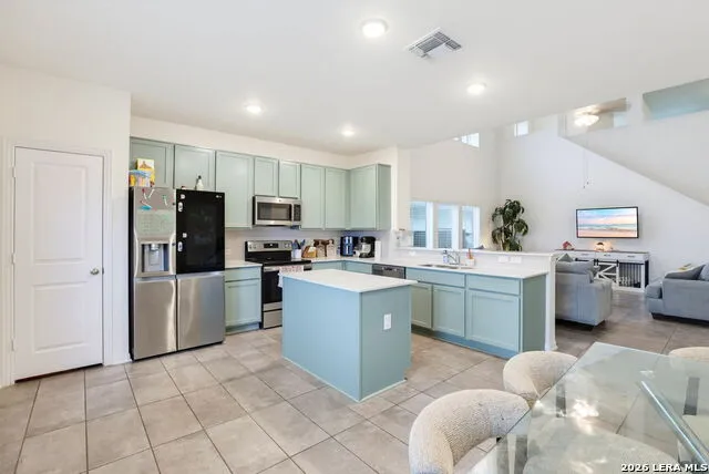 3813 Annalise Ave Seguin, TX 78155