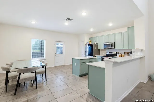3813 Annalise Ave Seguin, TX 78155