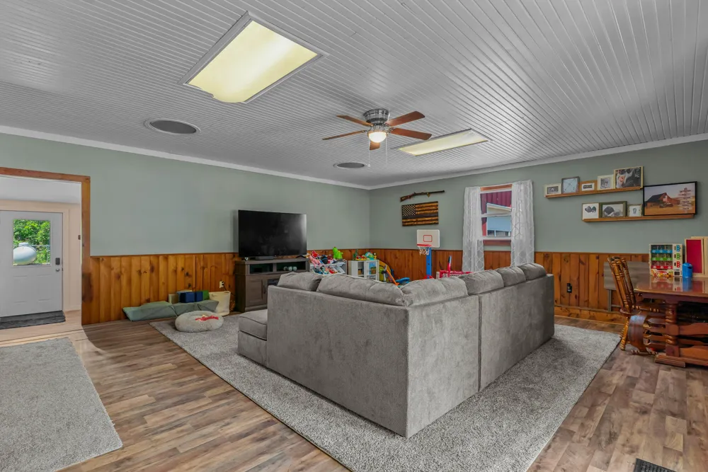 114 Emerson Street Waldron, MI 49288