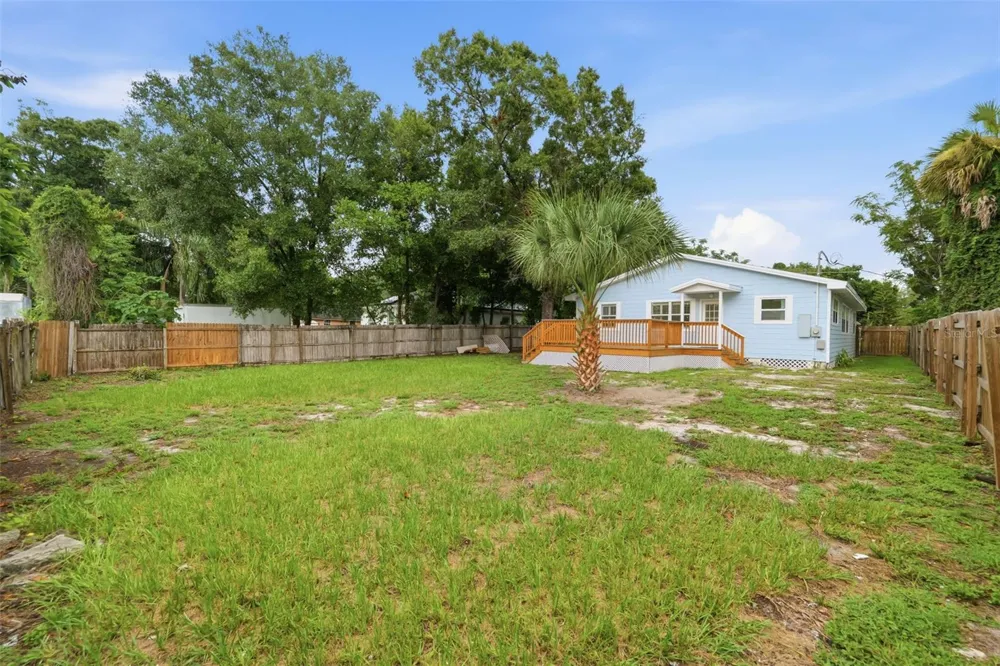 9402 N 12TH ST Tampa, FL 33612