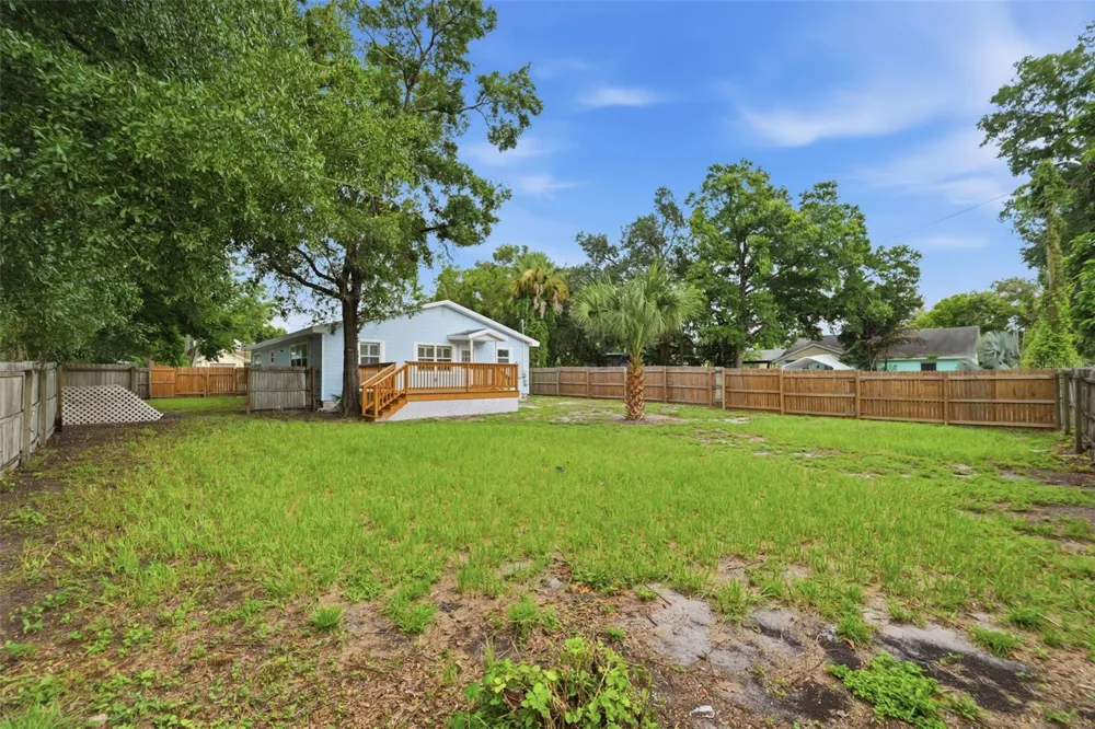 9402 N 12TH ST Tampa, FL 33612