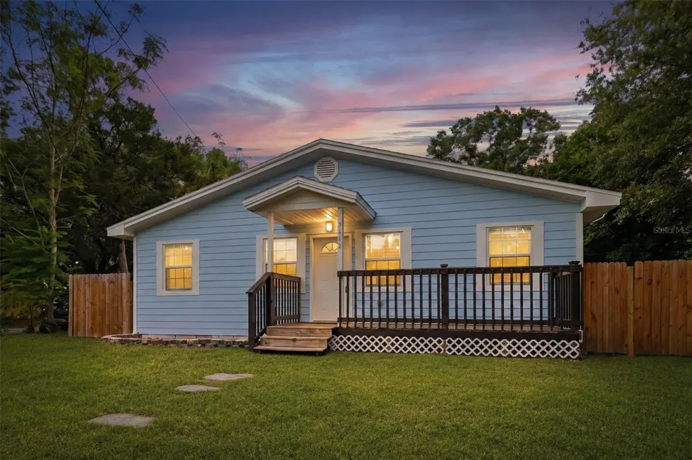 9402 N 12TH ST Tampa, FL 33612