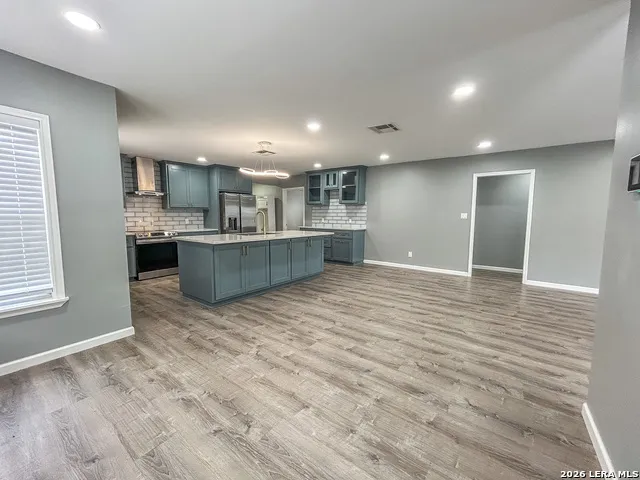 905 E Corpus Christi Beeville, TX 78102