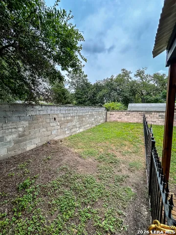 905 E Corpus Christi Beeville, TX 78102