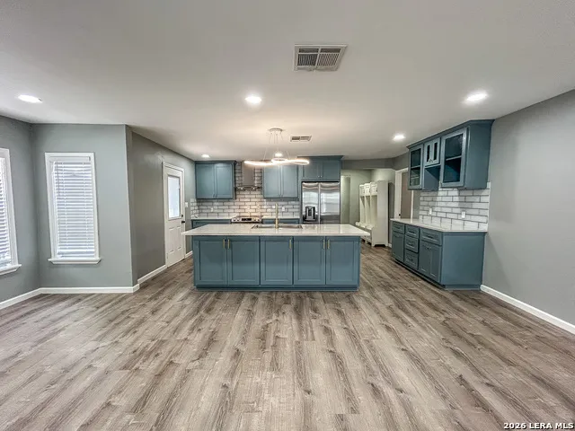 905 E Corpus Christi Beeville, TX 78102