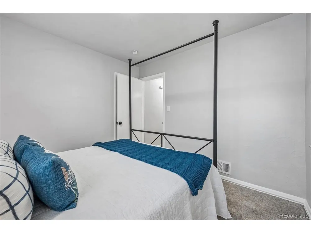 3158 S Fox Street Englewood, CO 80110