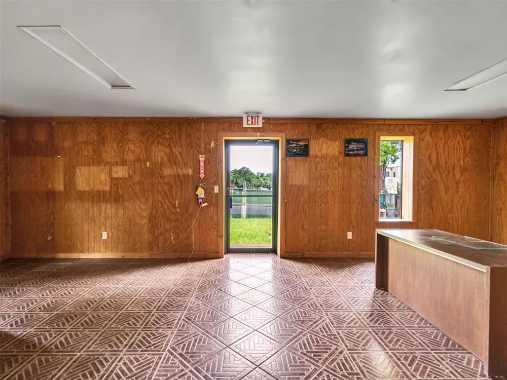 301 Murray Street Conroe, TX 77301