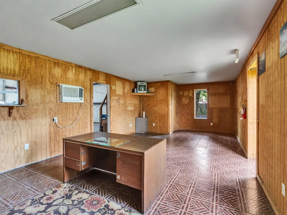 301 Murray Street Conroe, TX 77301
