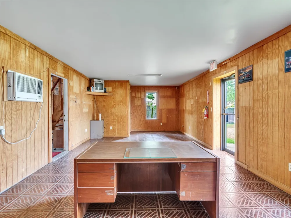 301 Murray Street Conroe, TX 77301