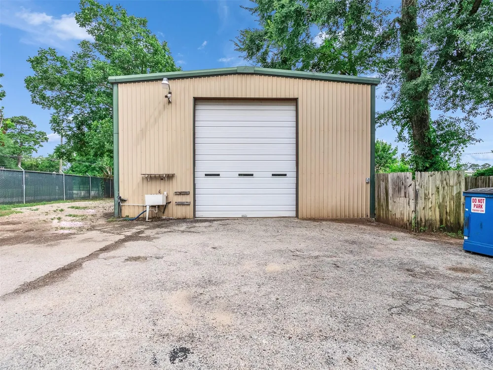 301 Murray Street Conroe, TX 77301