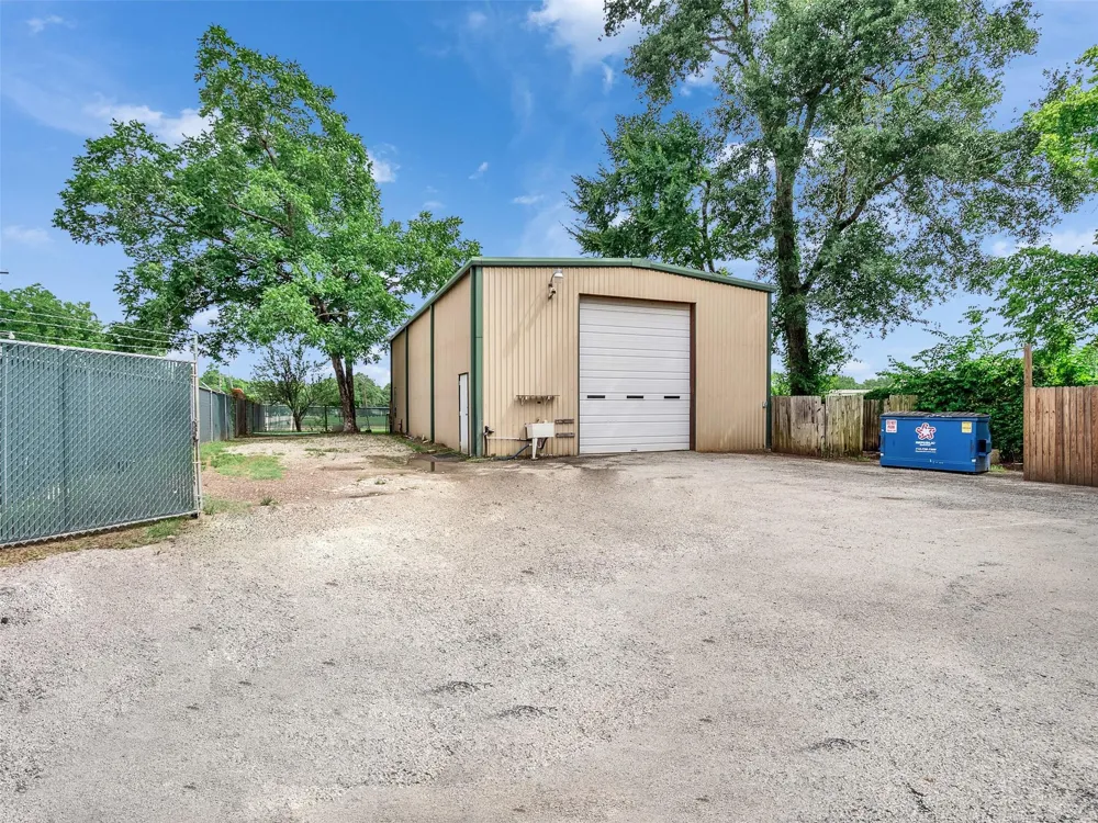 301 Murray Street Conroe, TX 77301