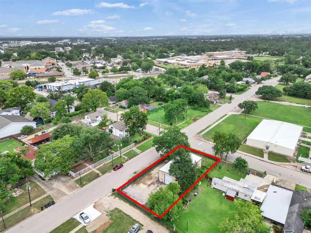 301 Murray Street Conroe, TX 77301